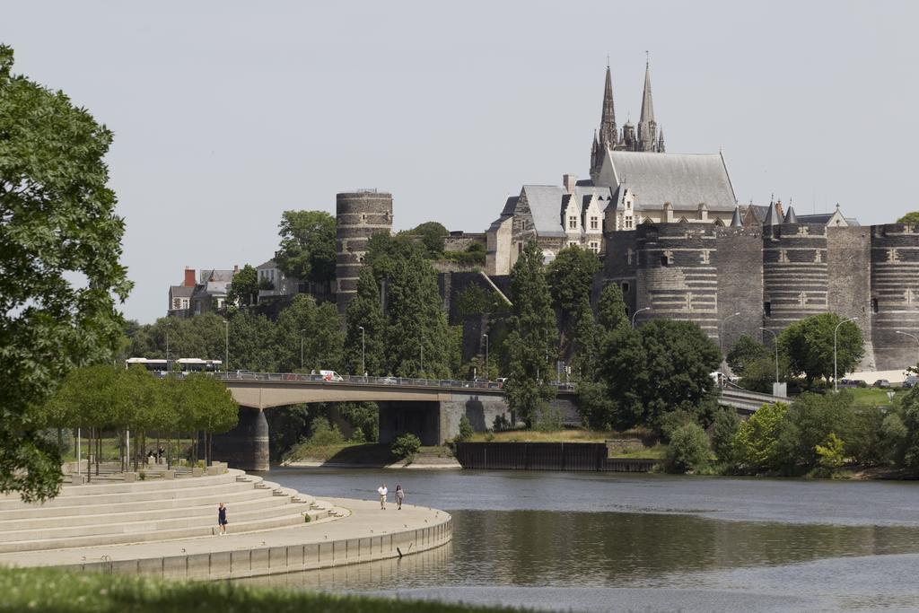 Kyriad Angers Ouest Бокузе Экстерьер фото